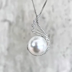 White South Sea Pearl Angel's Wing Pendant