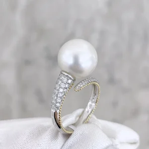White South Sea Pearl Pave Diamond Ring